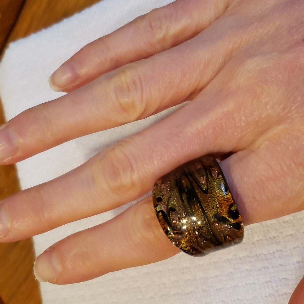 Glass ring size 7 - Picture 9 of 9